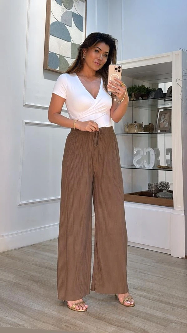 Calça Pantalona Plissada Yandra Amarração Frontal