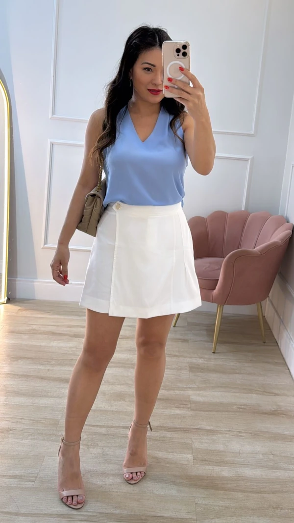 Blusa Regata Kauane Decote V E Detalhe Transpassado Posterior