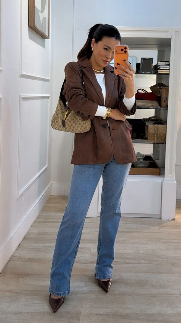 Casaco Suede Liz Com Bolsos Frontais e Botões Nos Punhos