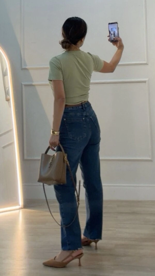 Blusa De Malha Bruna Mangas Curtas