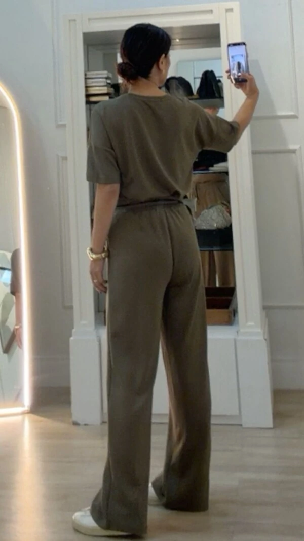 PRÉ-VENDA ENVIO ESTIMADO À PARTIR DO DIA 20/02 Conjunto Helena Blusa E Calça Pantalona