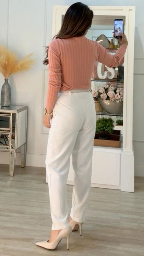 Blusa Tricot Flora Canelados Largos E Detalhes Texturizados