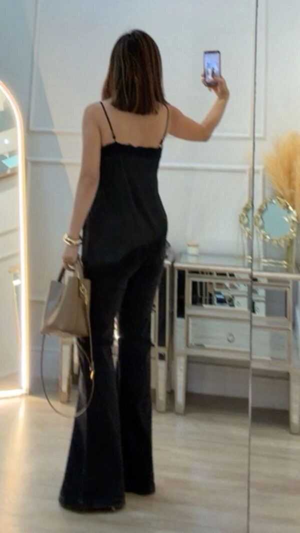 Blusa Cetim Assimétrica Ticiane Detalhe De Renda