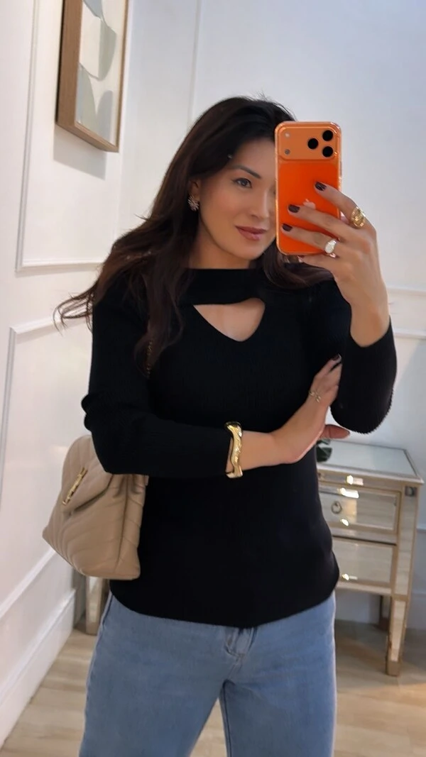 Blusa Tricot Canelado Joyce Recorte Vazado Em V No Busto