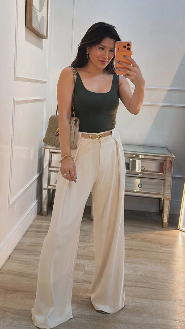 Regata Malha Decote Em U Aline Alças Largas