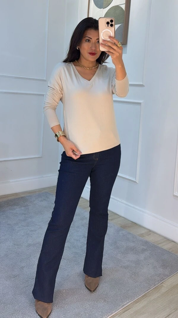 Blusa Mila Malha Ampla Decote V E Mangas Longas