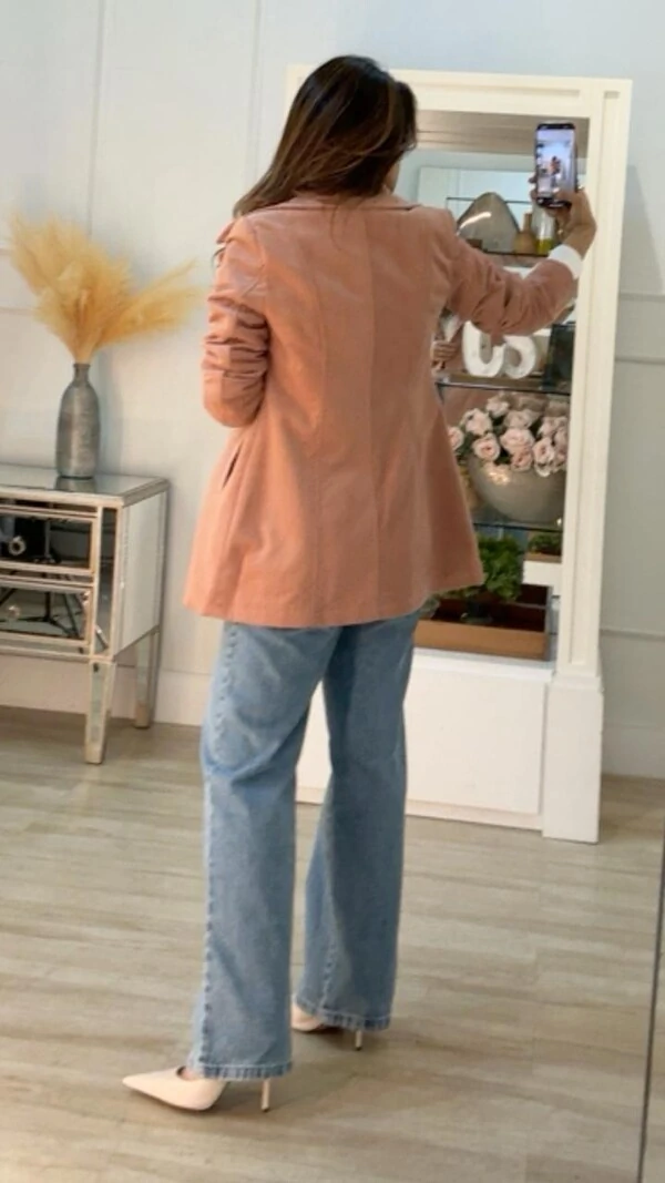 Casaco Sobretudo Gisele Veludo Cotelê Com Botões Duplos Frontais