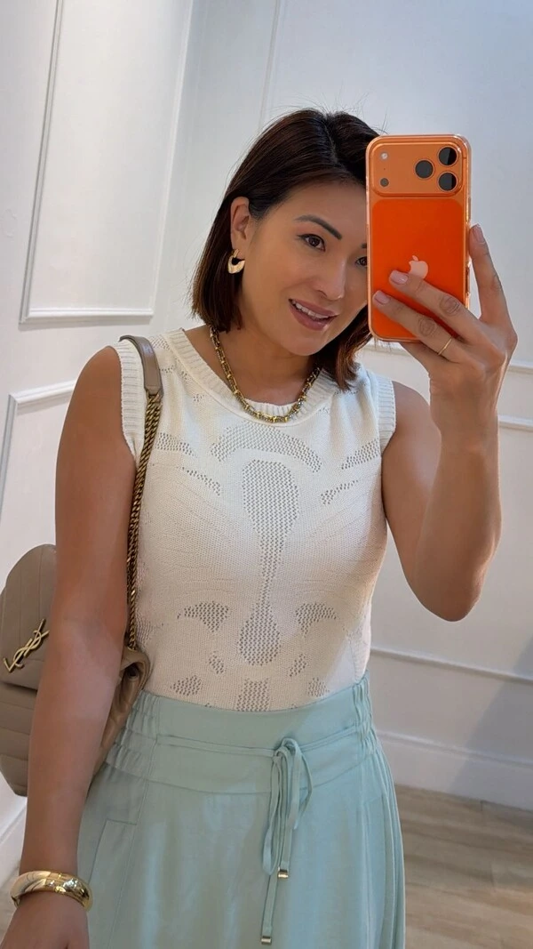 Blusa Regata Tricot Eyshila Com Texturas E Entremeios