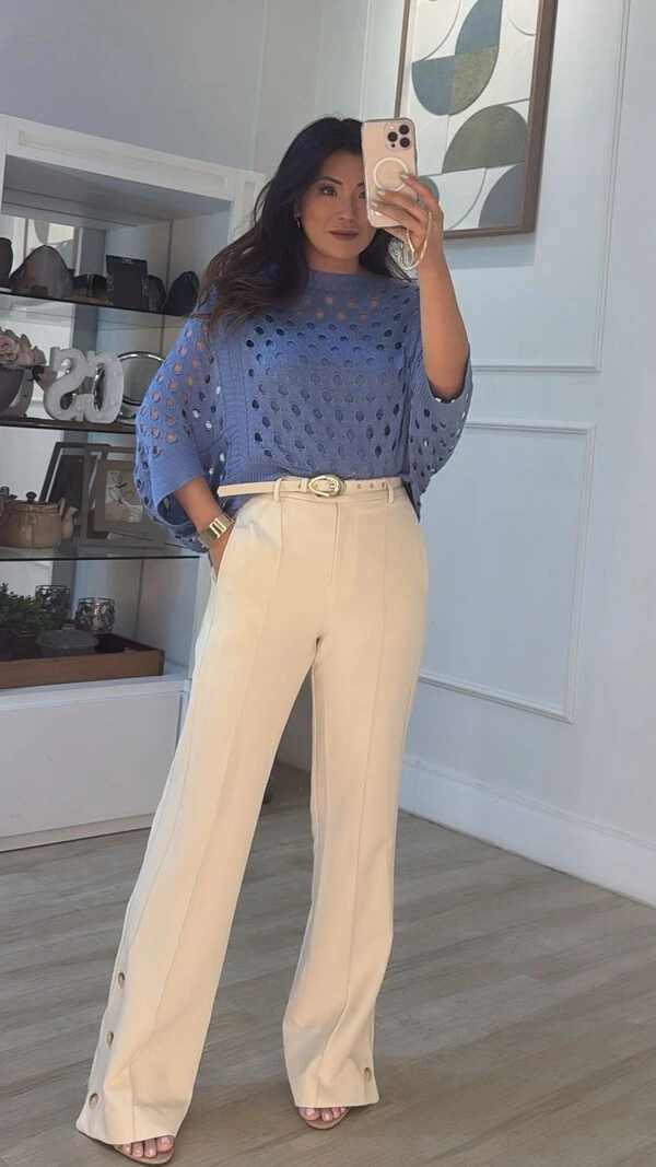 Calça Pantalona Alfaiataria Daphne Botões No Barrado