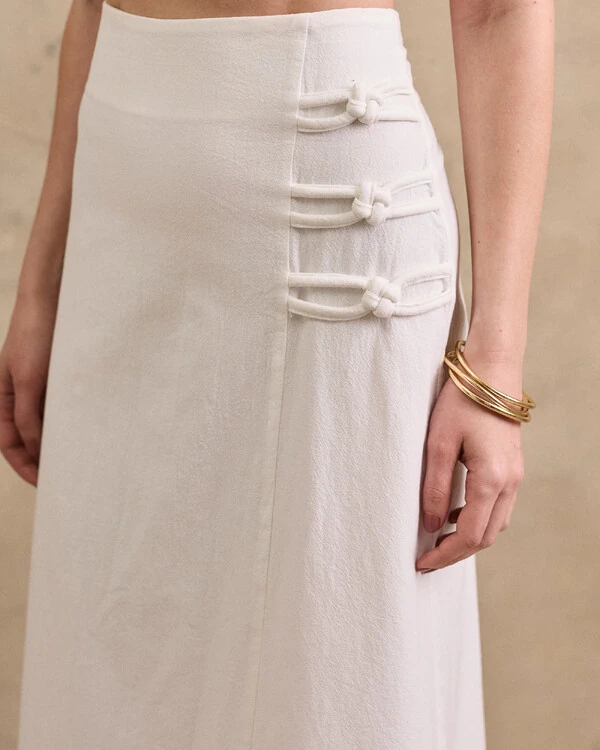 Saia Midi Caroline Tripla Corda Detalhada Lateral