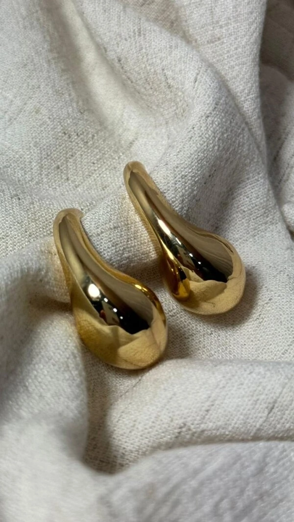 Brinco Gota Grande Abaulada