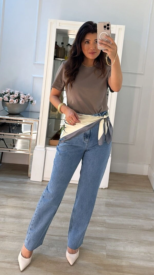 Blusa Básica Talia Gola Careca E Mangas Curtas
