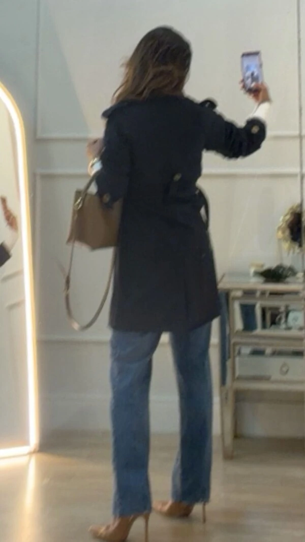 Casaco Trench Coat Martingalê Nos Punhos Grazi Cinto Fivela Retangular