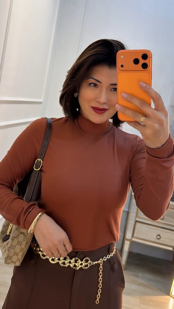 Blusa De Malha Gola Alta Monique Mangas Longas
