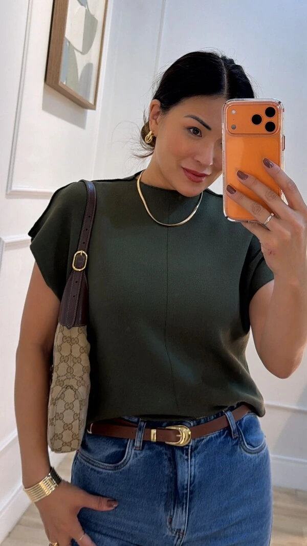 Blusa Tricot Ampla Ombros Com Nervura Eliza Gola Média