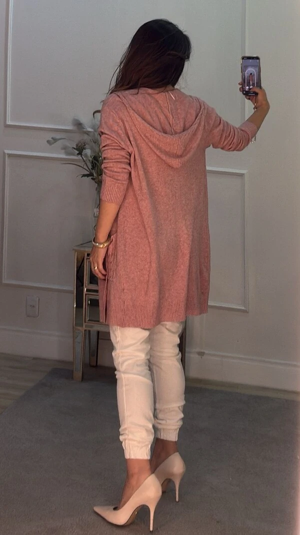 Maxi Cardigan Tricot Adriane Com Detalhe Trançado E Capuz