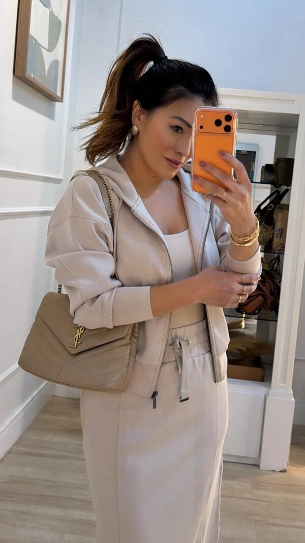 Conjunto Moletom Vivian Blusa Com Capuz E Saia Midi