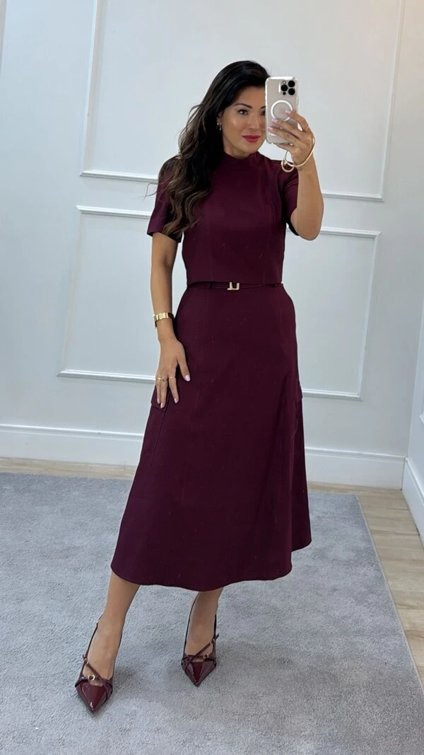 Saia Midi Cargo Twill Raquel + Blusa Twill Gola Média Raquel Cherry