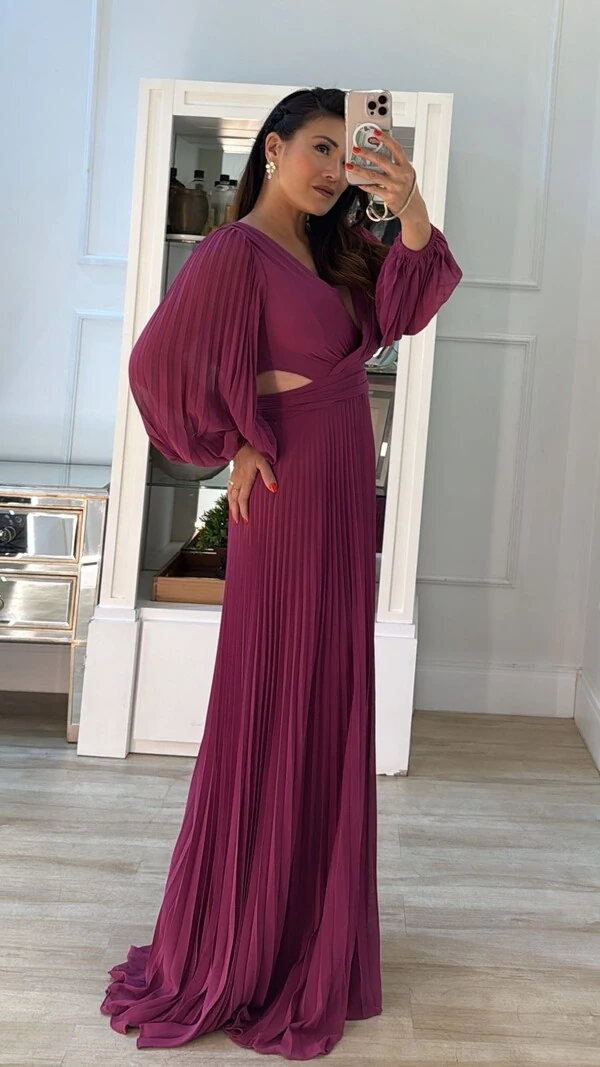 Vestido Longo Plissado Monica Detalhes Vazados Na Cintura
