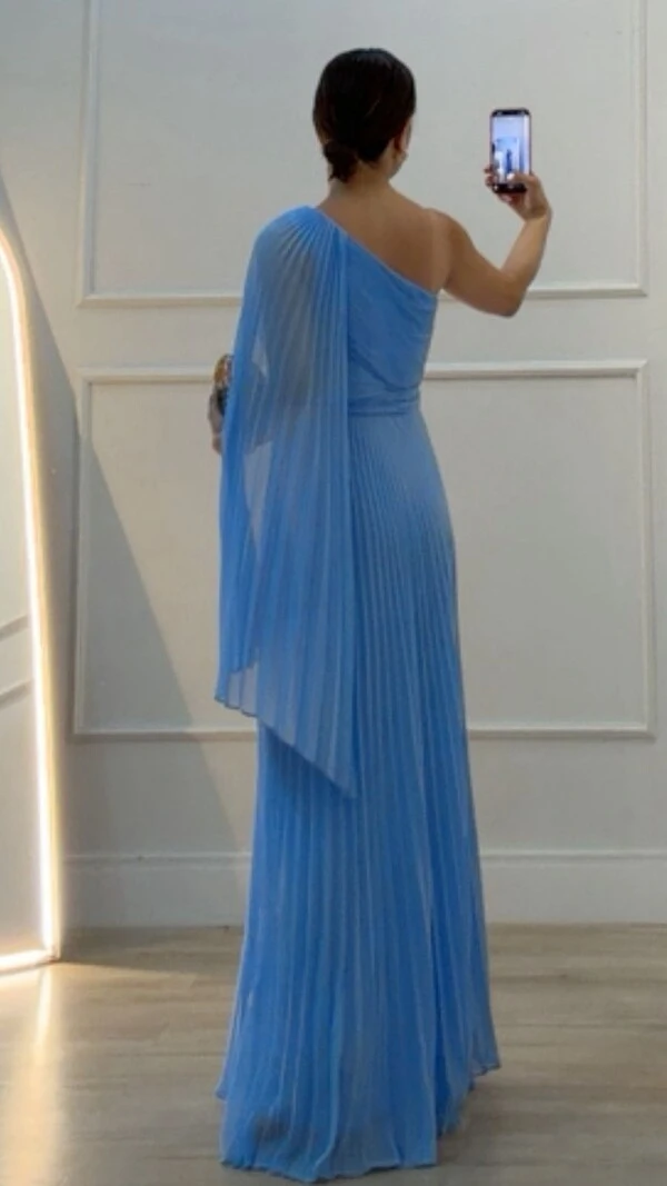 Vestido Longo Plissado Ombro Único Chloe Cinto Faixa