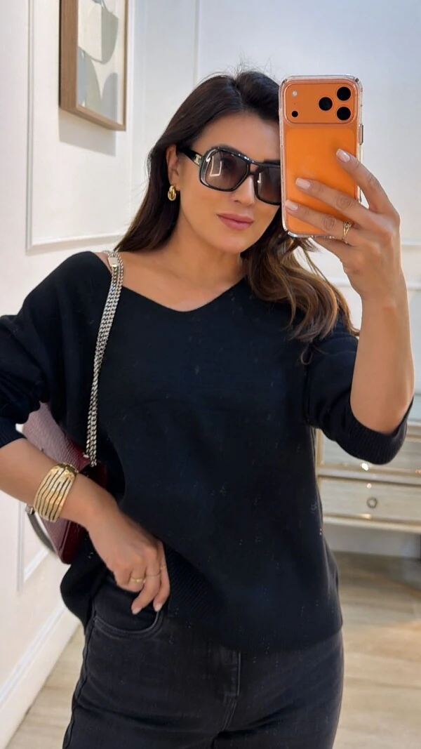 Blusa Tricot Ampla Decote V Paola Mangas Longas