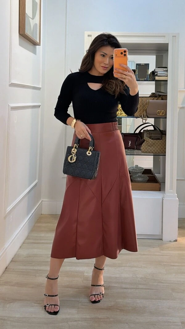 Blusa Tricot Canelado Joyce Recorte Vazado Em V No Busto