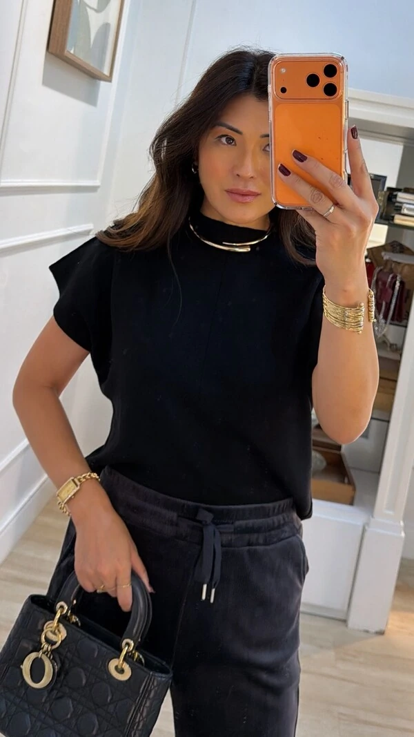 Blusa Tricot Ampla Ombros Com Nervura Eliza Gola Média