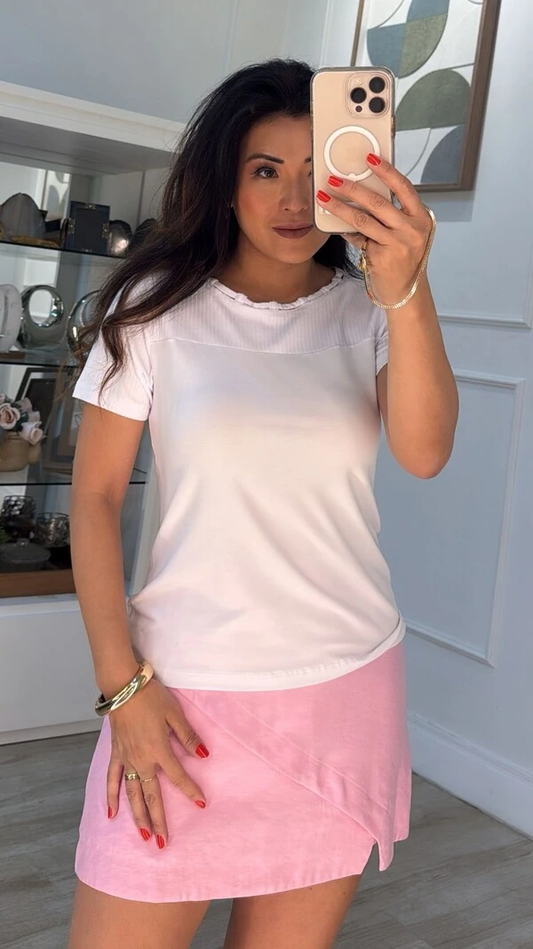 Blusa Malha Parte Superior Canelada Kayla Gola Detalhada