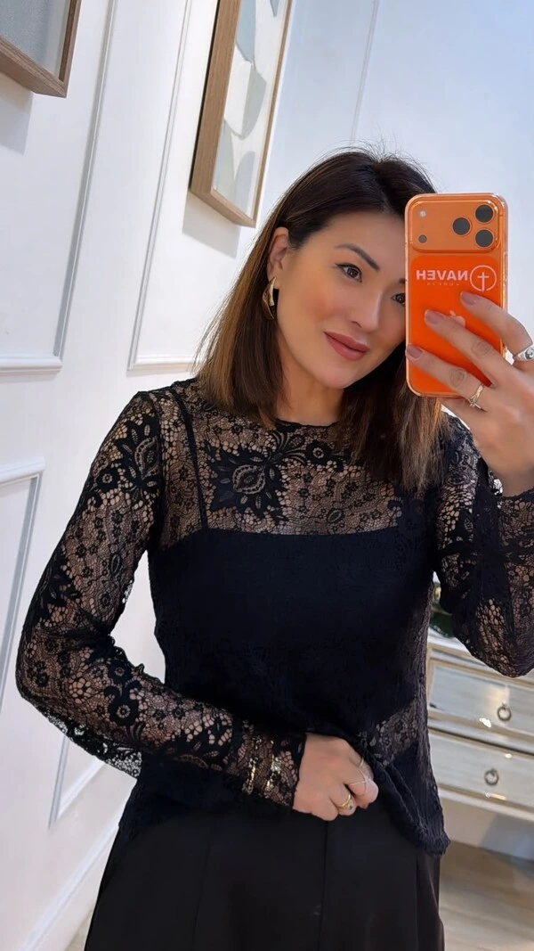 Blusa De Renda Diana Com Top