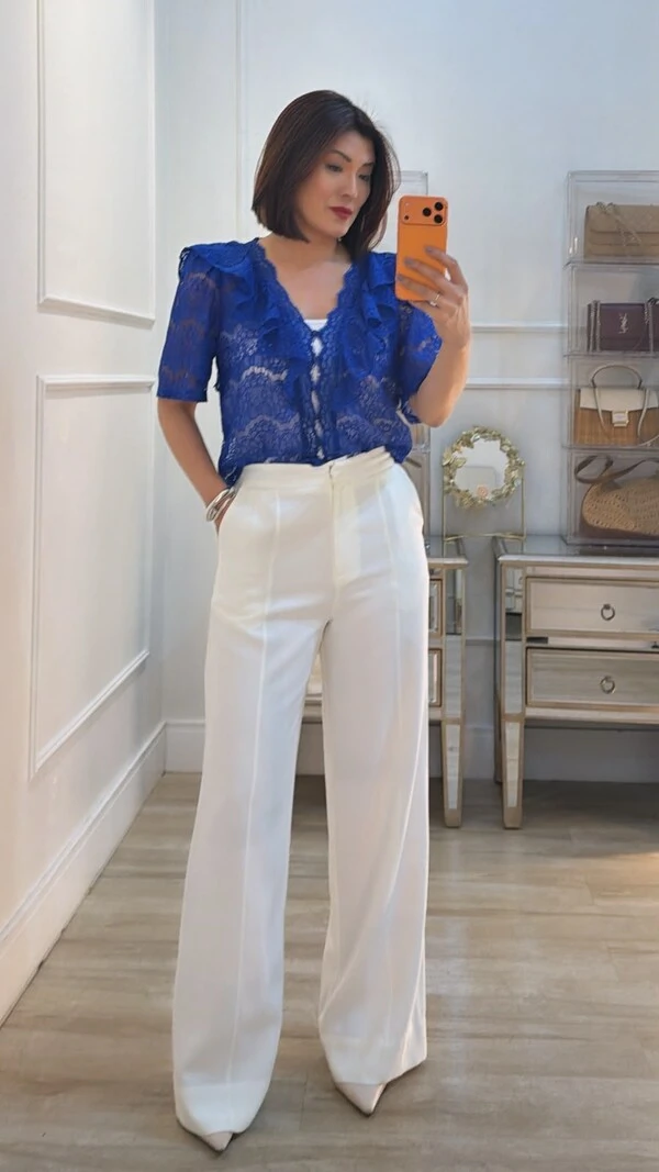 Blusa De Renda Decote V Fabiana Com Babados