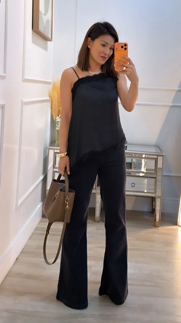 Blusa Cetim Assimétrica Ticiane Detalhe De Renda