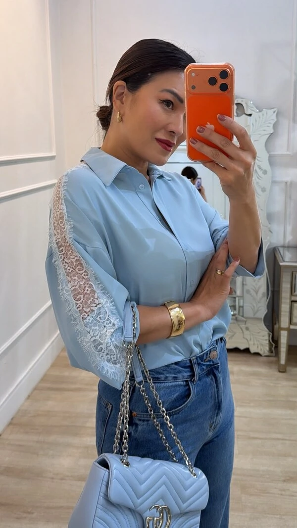 Camisa Crepe Noelle Detalhe De Renda Nos Ombros E Mangas