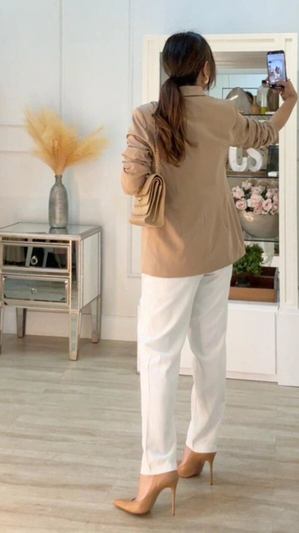 Blazer Alongado Karina Botões Duplos Dourados E Lapelas