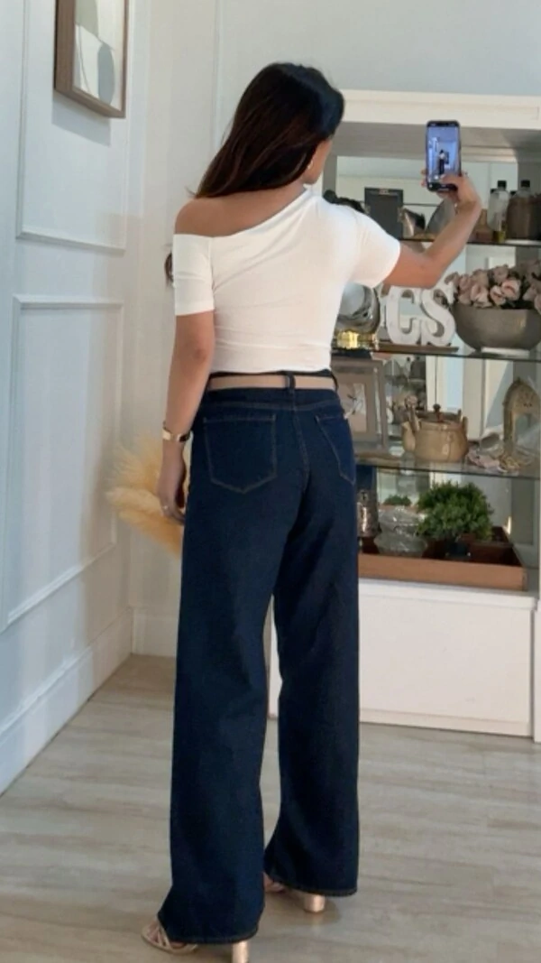 Blusa Malha Layla Ombro Vazado Detalhe Pregas