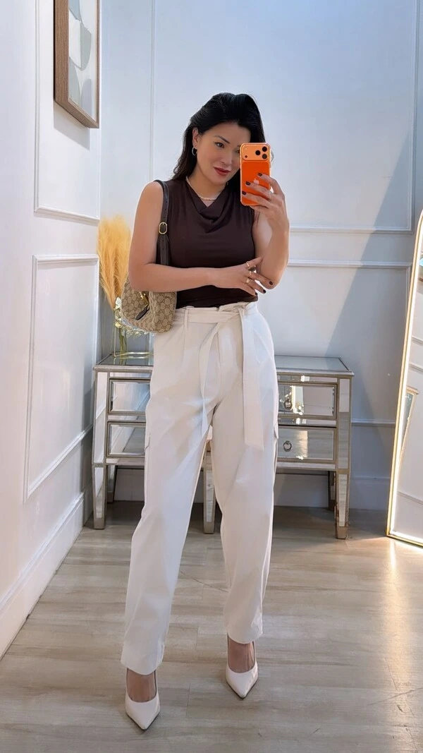 Blusa Regata Lavínia Gola Abaulada