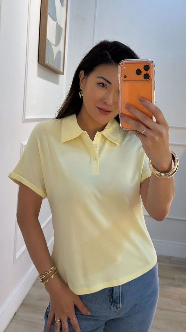 Camisa Polo Texturizada Gabriela Mangas Detalhe Dobrado