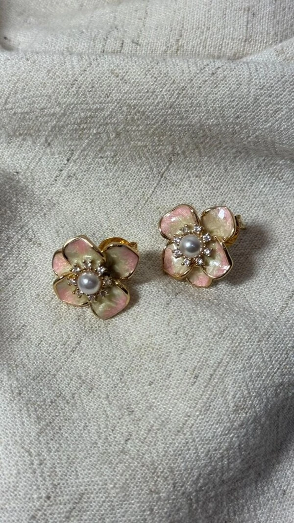 Brinco Flor Pequena Bicolor Miolo De Pérola