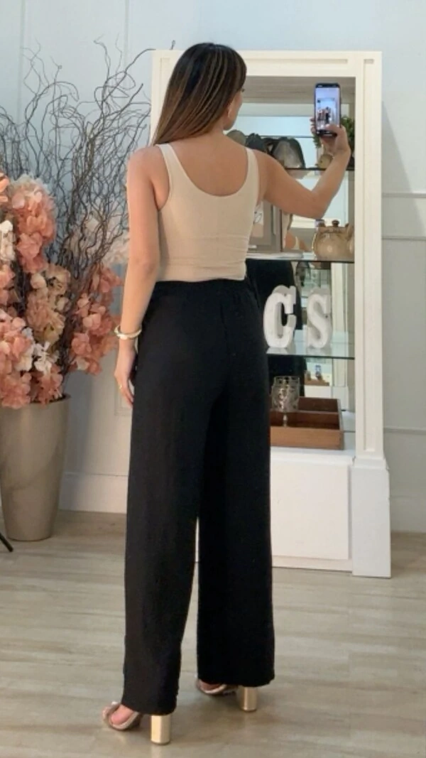 Calça Pantalona Pala Larga Paola Bolsos E Amarração Frontal