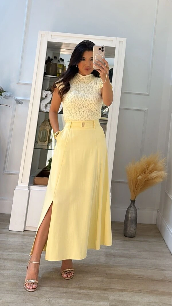 Blusa Tricot Com Entremeios Gola Alta Sandy Punhos E Barrado Ondulados