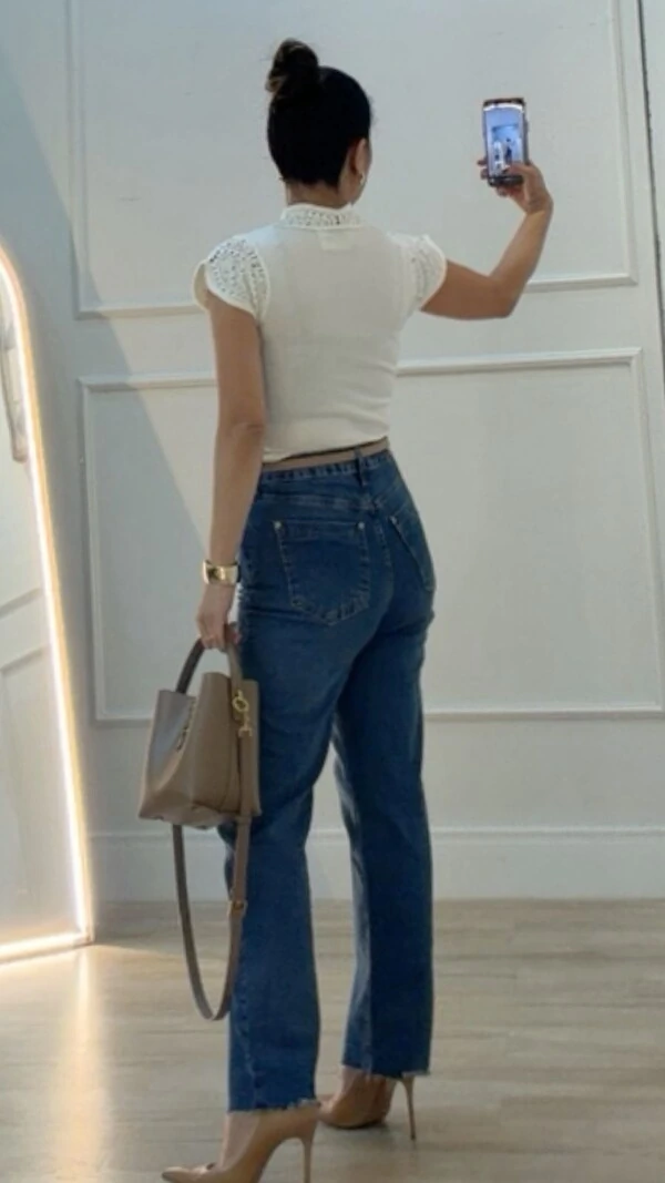 Blusa Tricot Com Entremeios Gola Alta Sandy Punhos E Barrado Ondulados