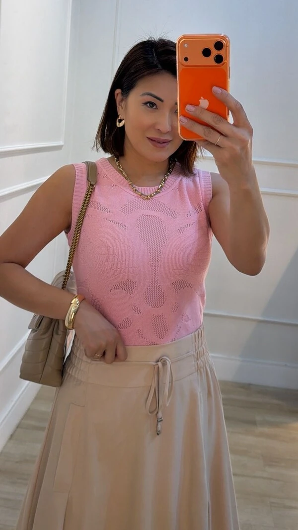 Blusa Regata Tricot Eyshila Com Texturas E Entremeios