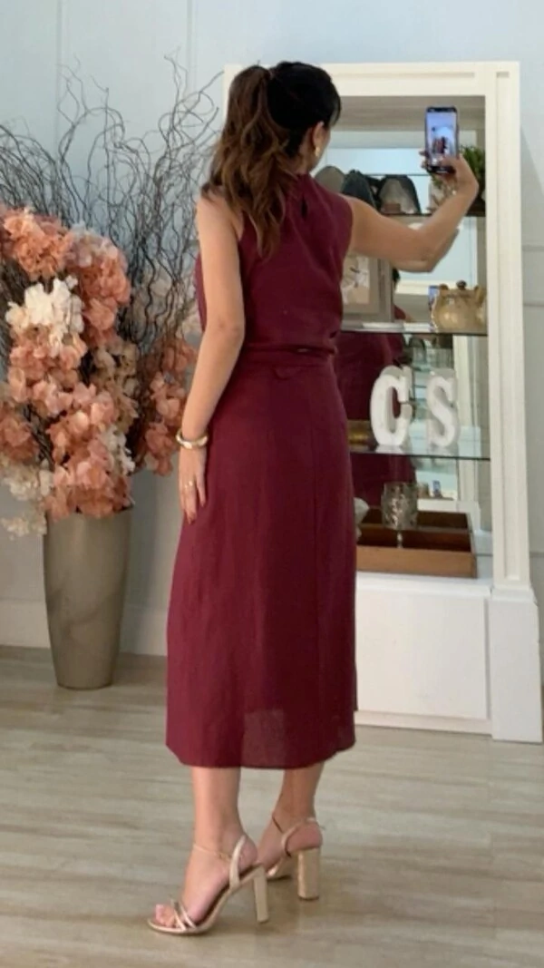 Saia Midi Linho Fenda Frontal Alice Cinto Fivela Quadrada Dourada