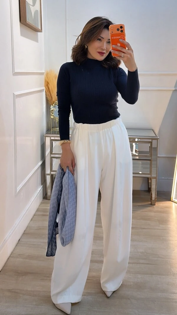 Blusa Tricot Gola Alta Thainá Nervuras Caneladas E Trançados Frontais