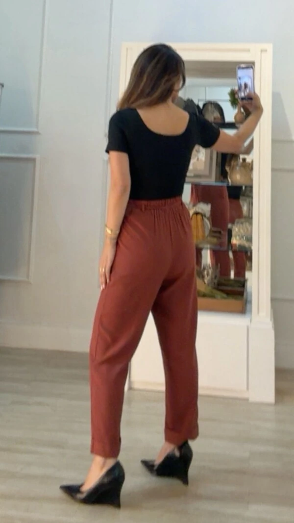 Blusa Suplex Decote Em U Brooke Mangas Curtas