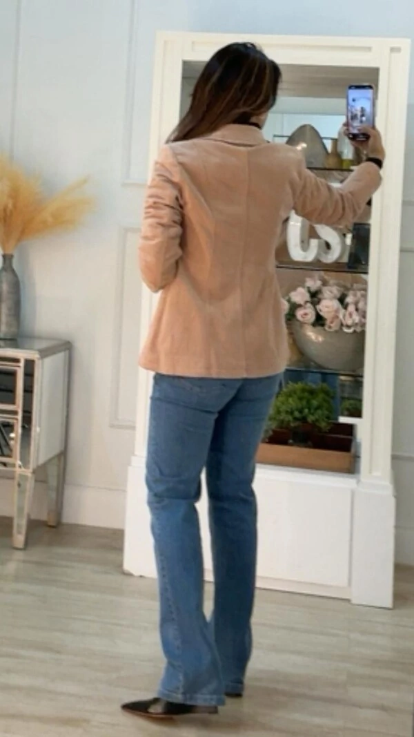 Blazer Alongado Erika Aveludado Com Botões Duplos