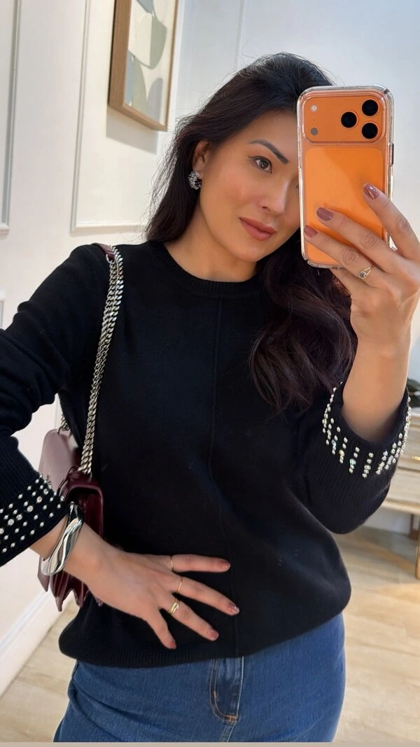 Blusa Tricot Nervura Frontal Taty Punhos Com Aplicações