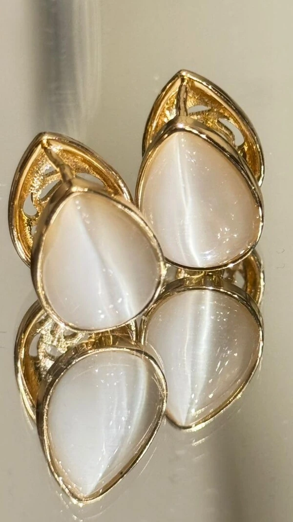 Brinco Médio De Gota Pedra Lua