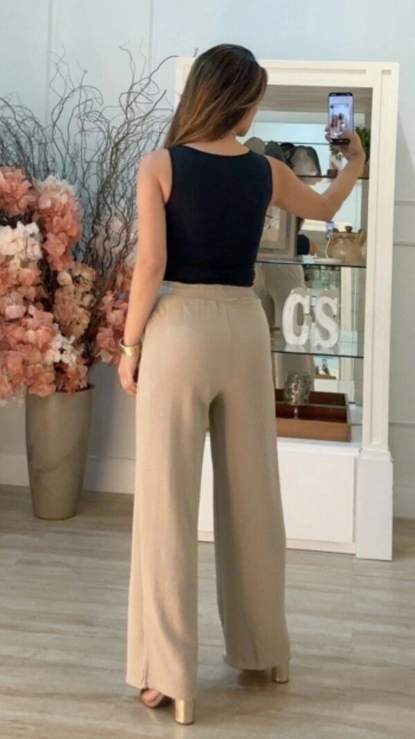 Calça Pantalona Pala Larga Franzida Com Amarração Luiza Bolsos Frontais