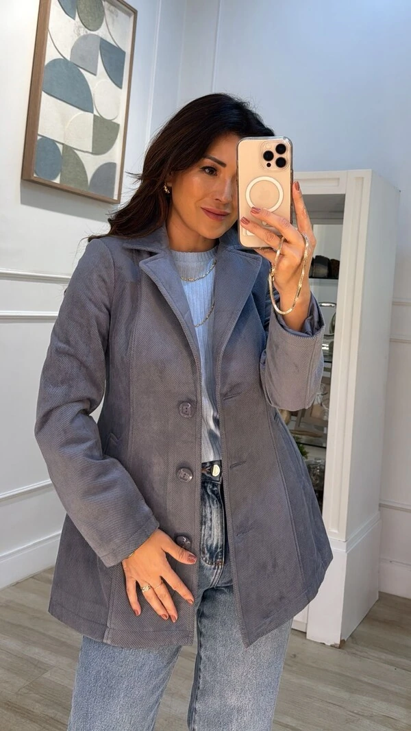 Casaco Veludo Cotelê Nubia Bolsos Com Relevo