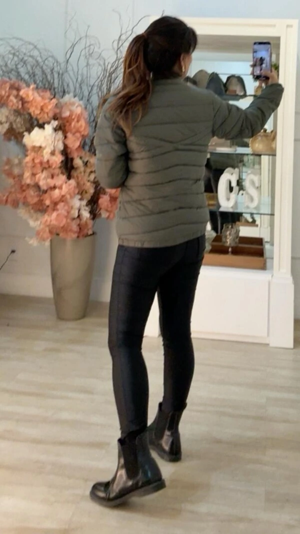 Jaqueta Nylon Valentina Pespontos Em Triangulo Horizontal